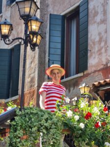 Daniela von der Fasnachtsgesellschaft Muri-Wien in Venedig